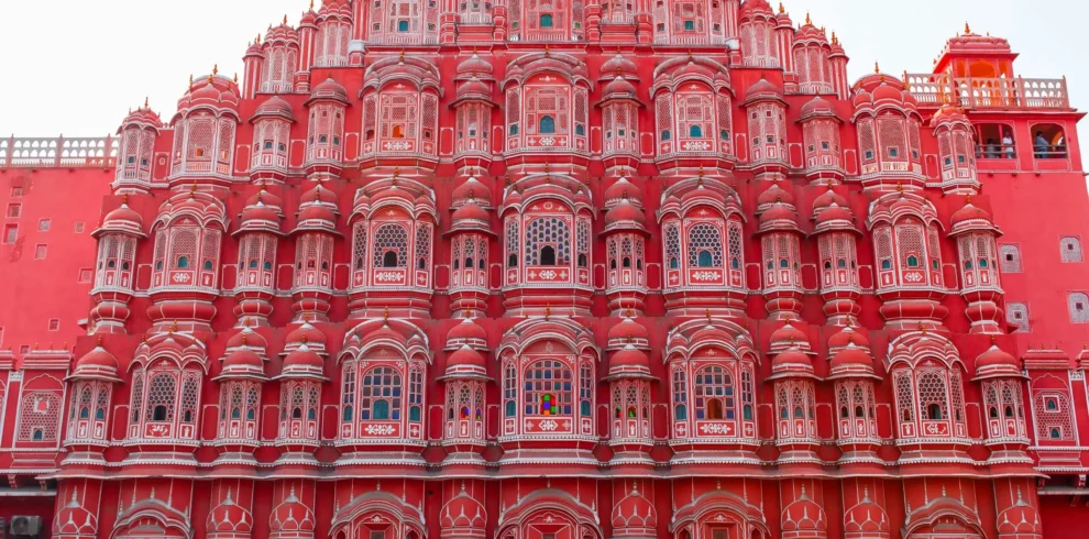 Hawa-Mahal-Pink-City-1-scaled (1)